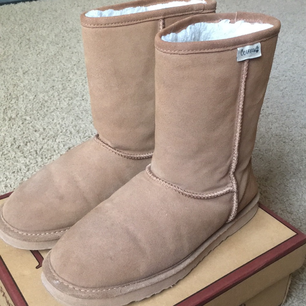 Women's Brown BearPaw Boots (size 8/9)